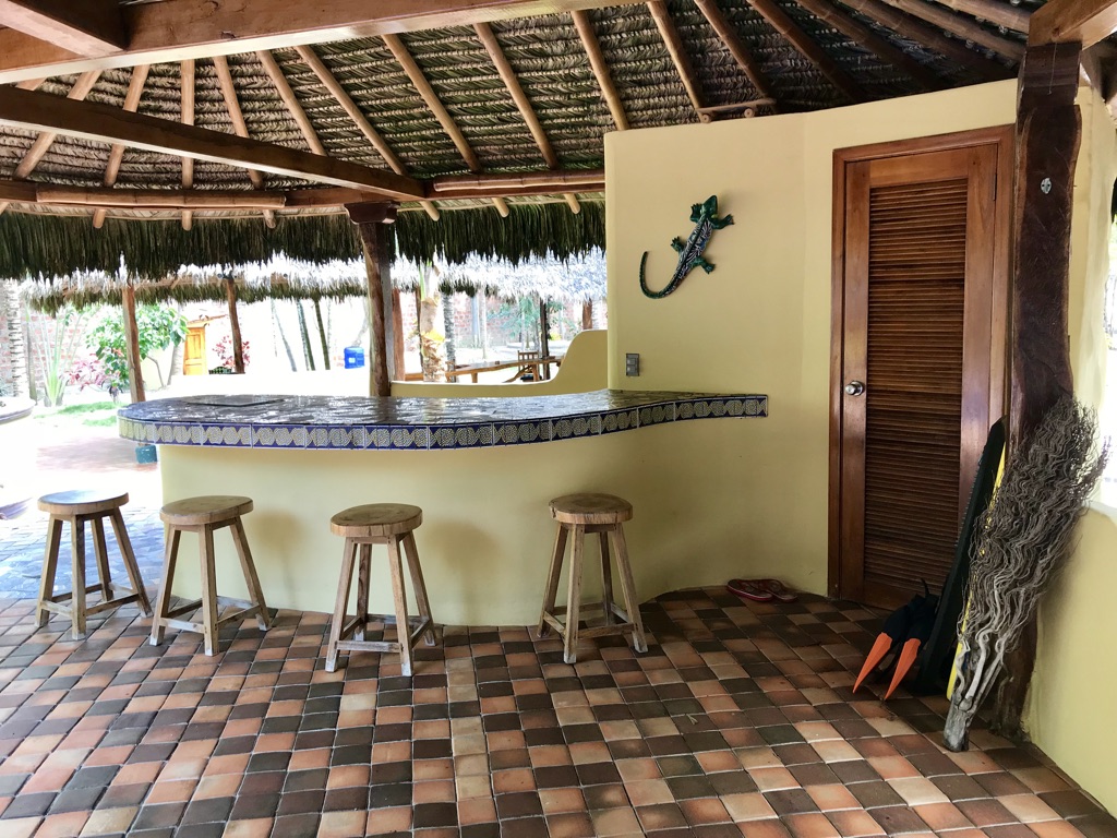 Baño del bar tiki / piscina